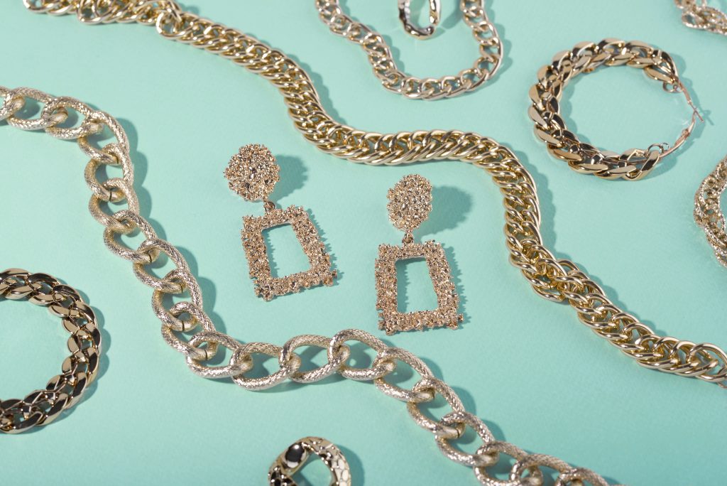 Fashion Jewelry Metals to Avoid in 2025: Protect Your Skin and Your Investment